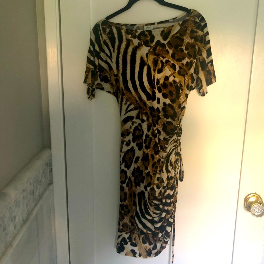 CACHÉ dress leopard tiger ruffed top Tunika blogger favorite fashion unique gold